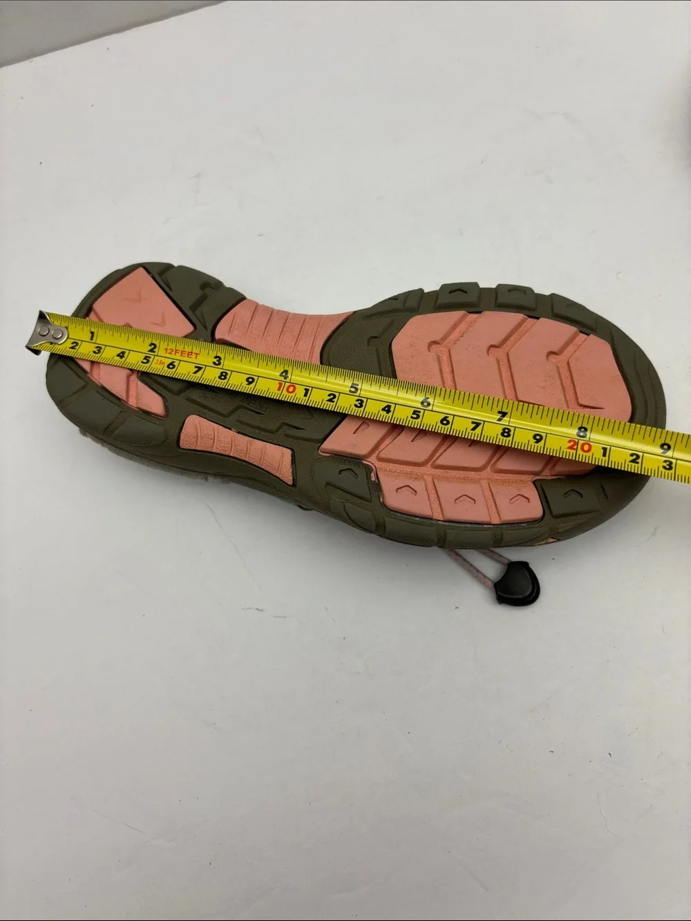 Keen Multicolor Strappy Outdoor Sandals for little girl SZ 3, box 55